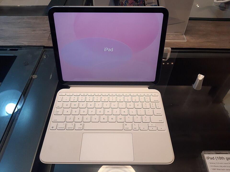 Apple iPad (10th generation)